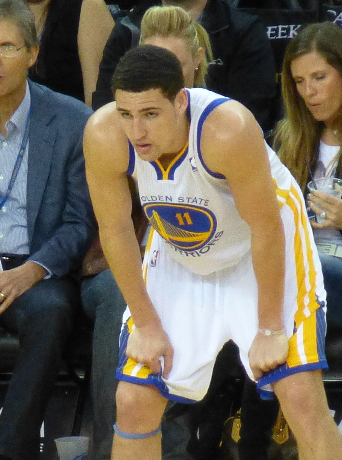 klay_thompson_hunched